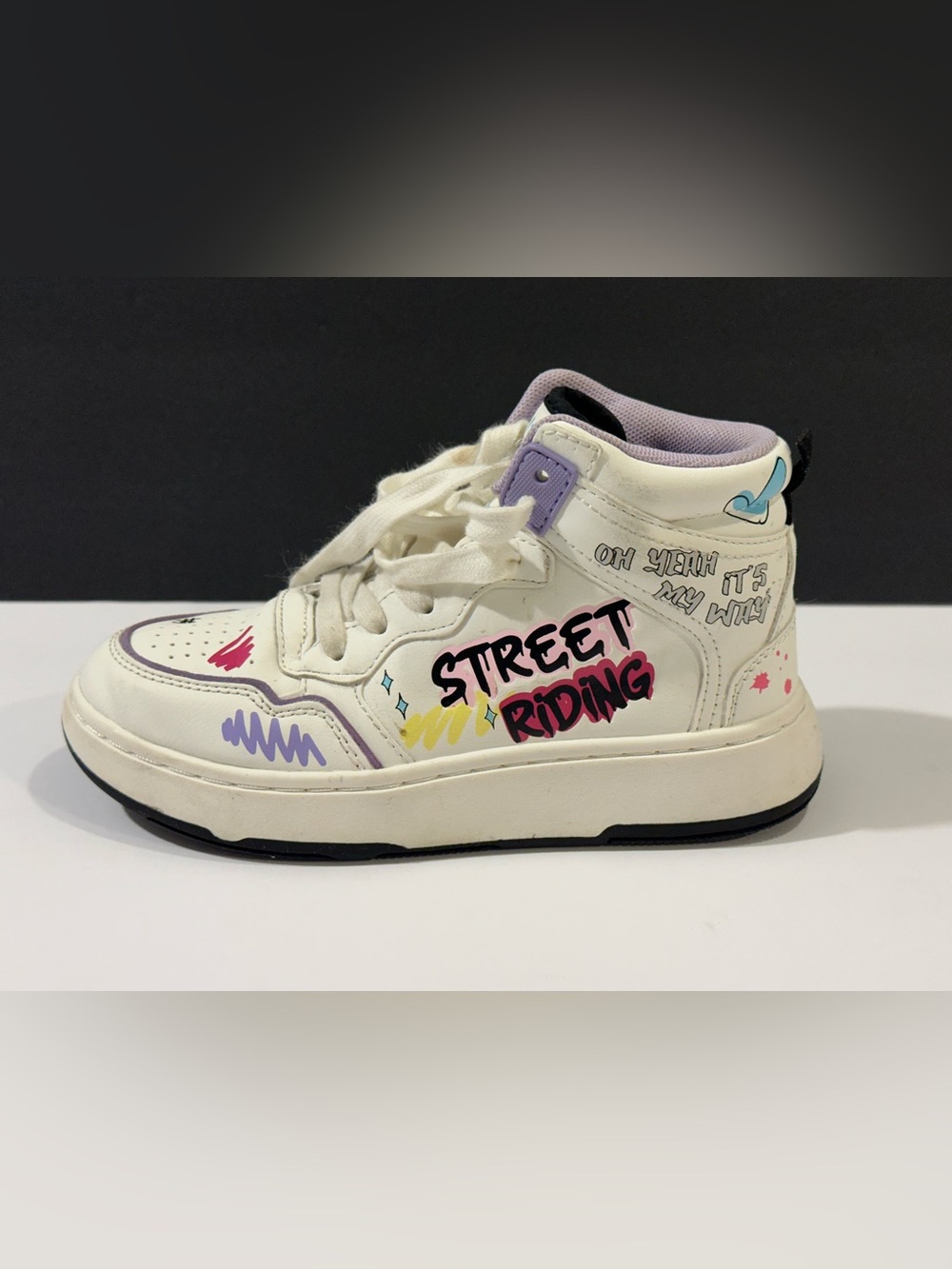 ZARA Kids Graffiti High-Top Sneakers – Size EU 32 (US Kids 1)